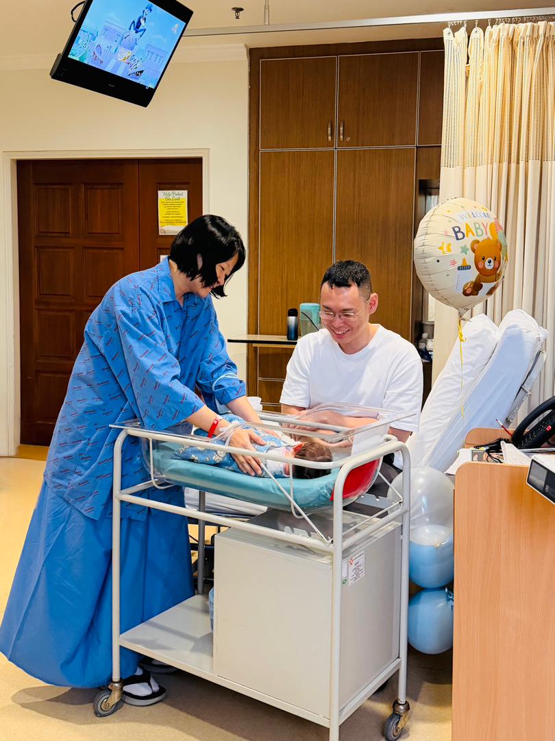 Mum and Dad with Lando · Assunta Hospital